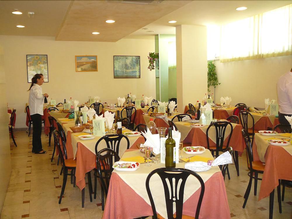 Hotel Madrid Rimini Zewnętrze zdjęcie