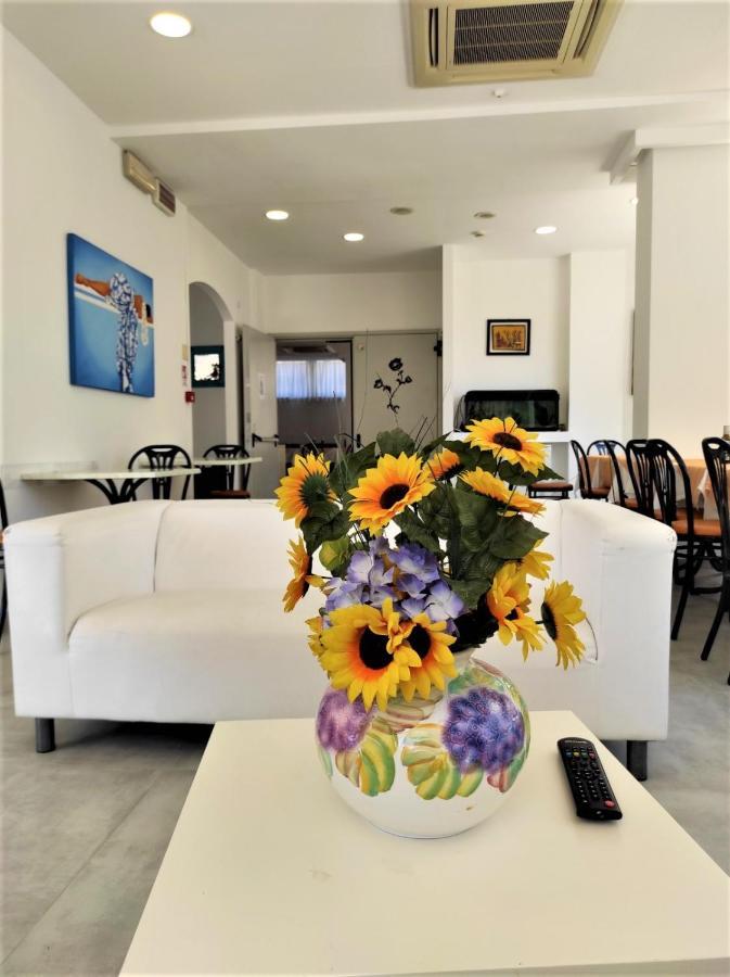 Hotel Madrid Rimini Zewnętrze zdjęcie