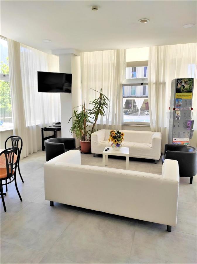 Hotel Madrid Rimini Zewnętrze zdjęcie