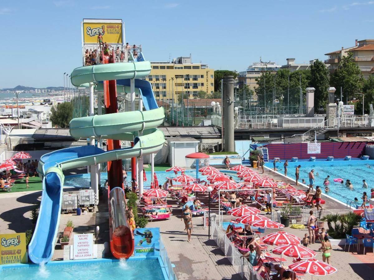 Hotel Madrid Rimini Zewnętrze zdjęcie