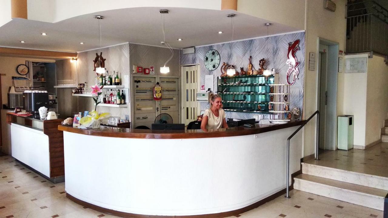Hotel Madrid Rimini Zewnętrze zdjęcie
